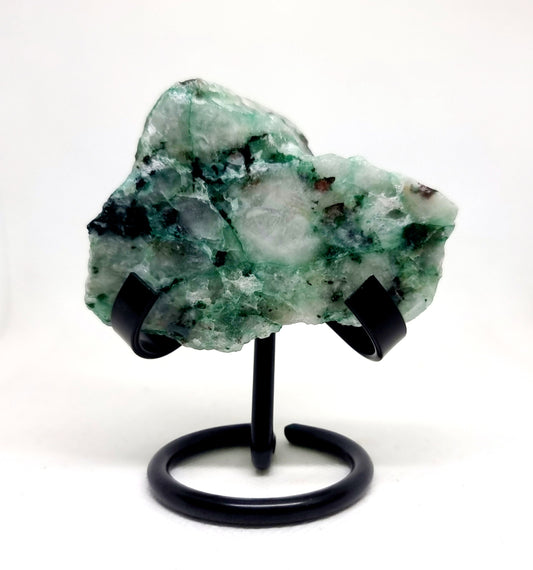 PARTIALLY POLISHED QUARTZ WITH MALACHITE VEINS AND AJOITE INCLUSIONS 137 g