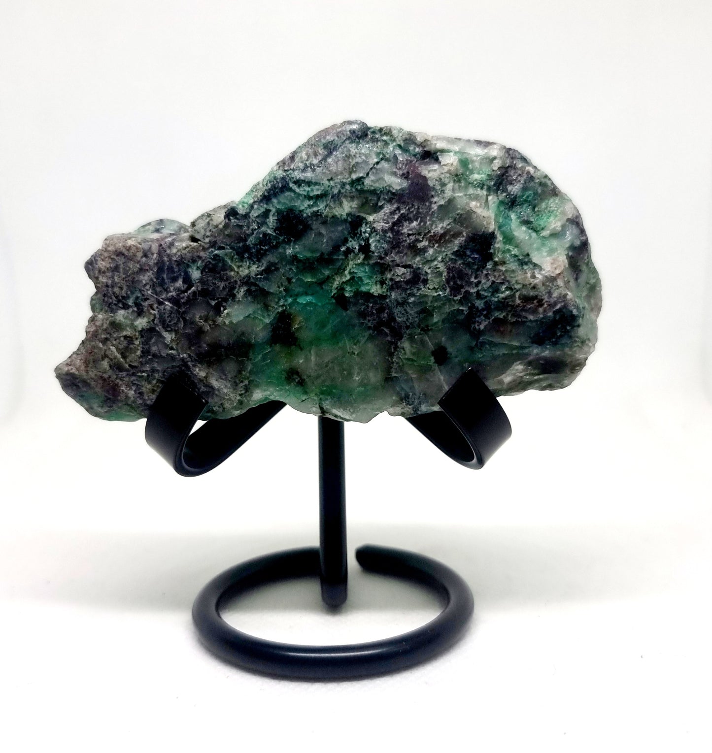 PARTIALLY POLISHED QUARTZ WITH MALACHITE VEINS AND AJOITE INCLUSIONS 151 g