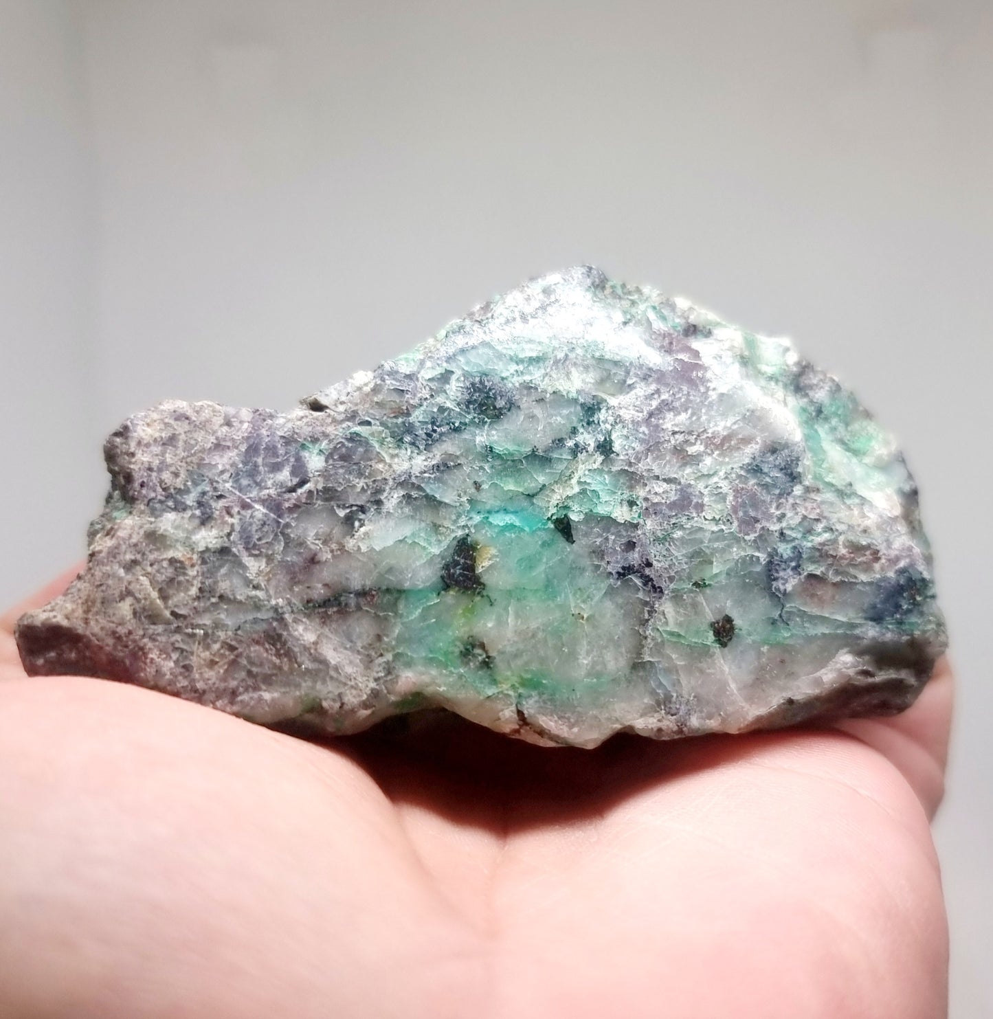 PARTIALLY POLISHED QUARTZ WITH MALACHITE VEINS AND AJOITE INCLUSIONS 151 g