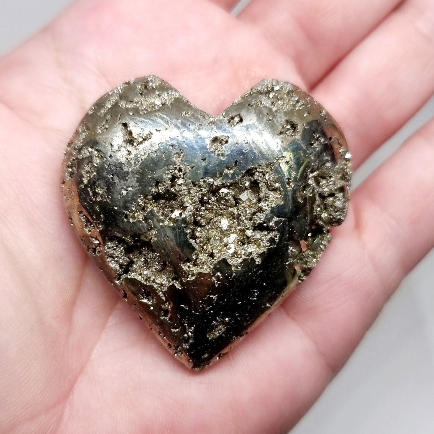 PYRITE POLISHED HEART 5 x 4.5 cm - WEALTH & ABUNDANCE