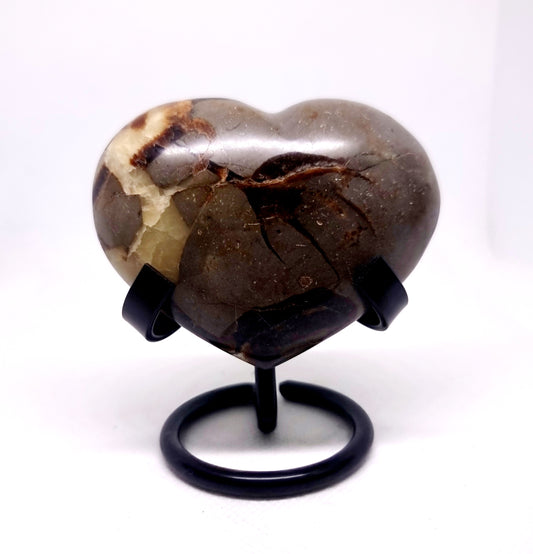 SEPTARIAN POLISHED HEART 7.5 x 5.5 cm ( 172 g )