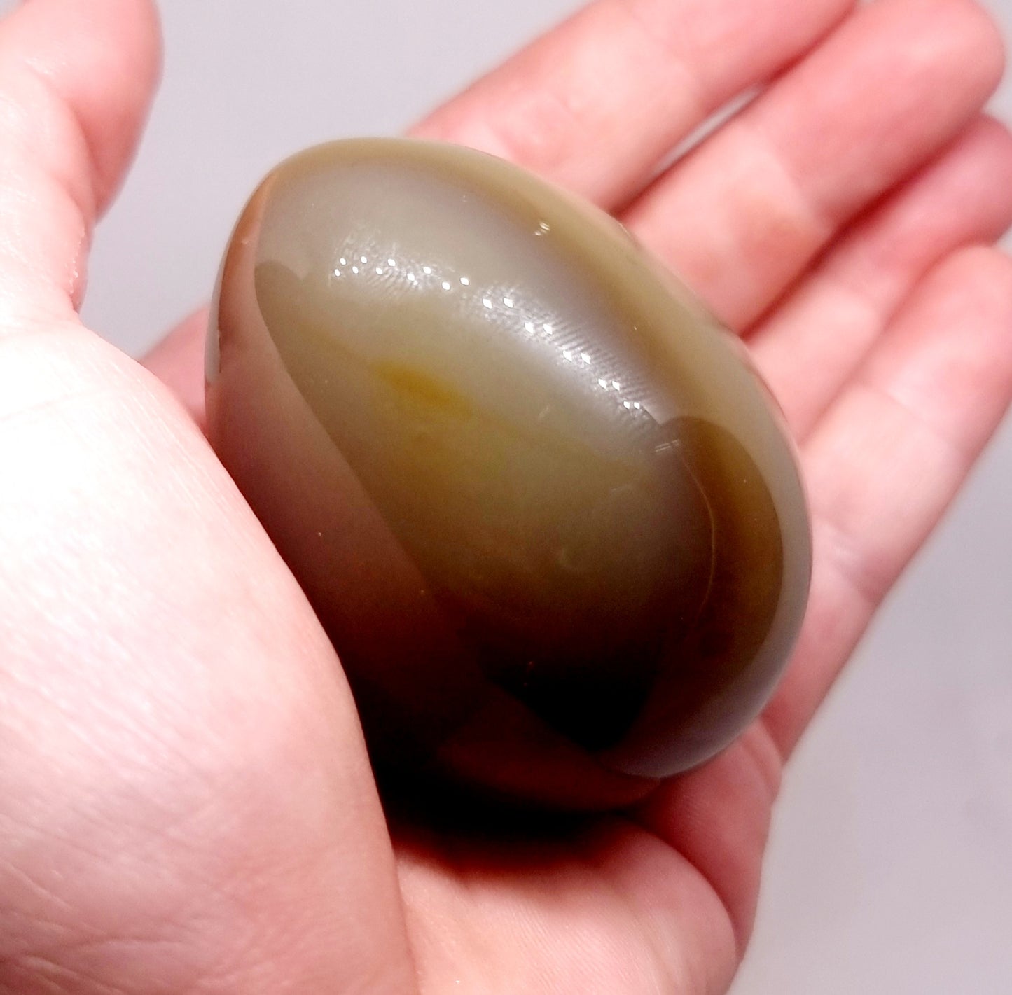 TRANSLUCENT BANDED AGATE POLISHED EGG 170 g - AURA PROTECTION