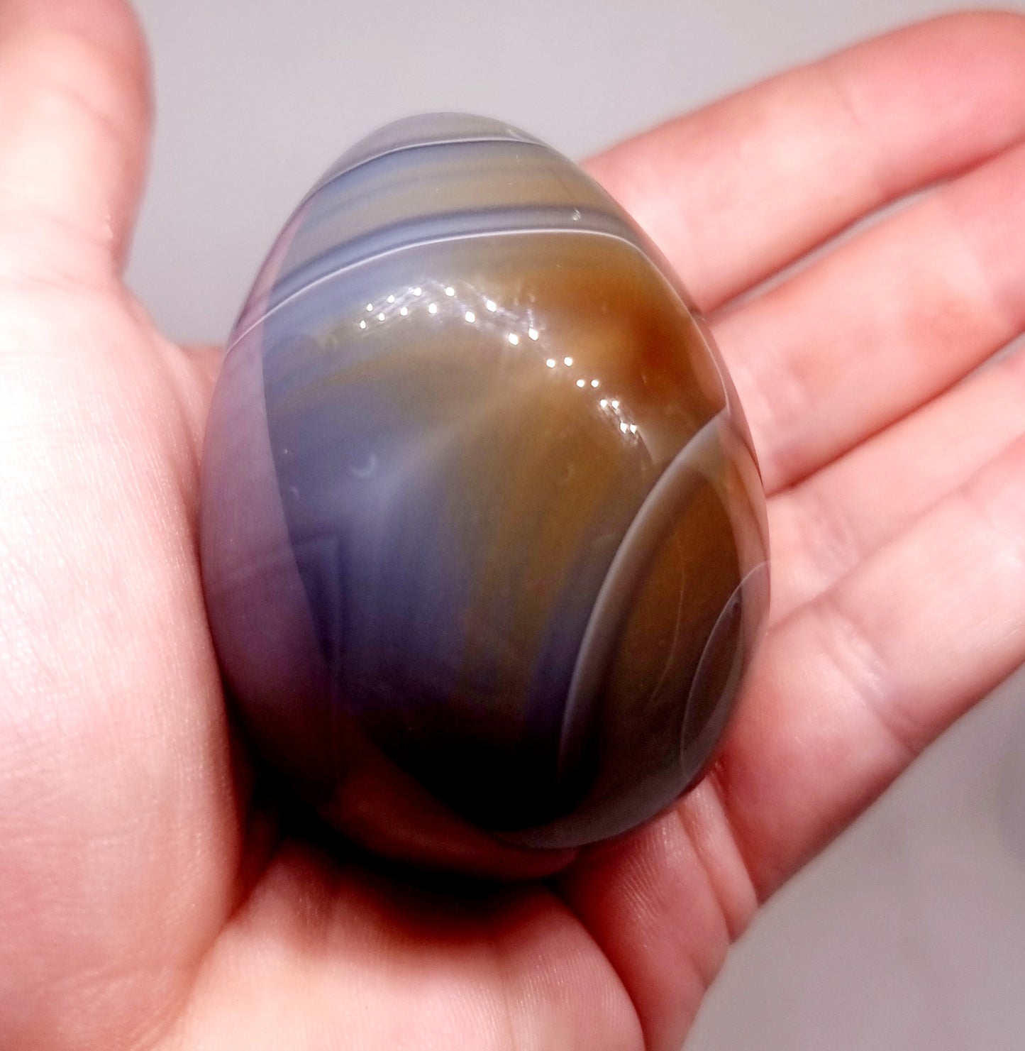 TRANSLUCENT BANDED AGATE POLISHED EGG 159 g - AURA PROTECTION