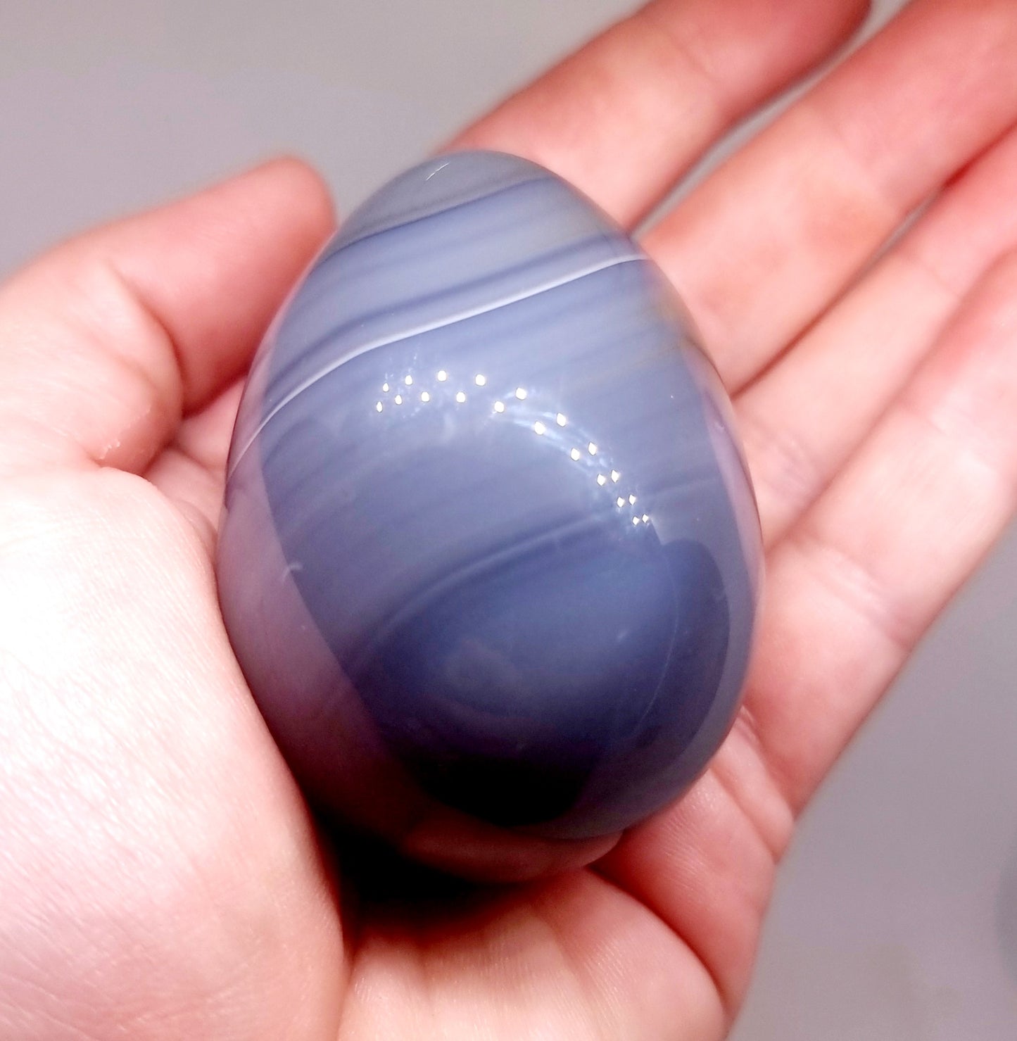 TRANSLUCENT BANDED AGATE POLISHED EGG 159 g - AURA PROTECTION