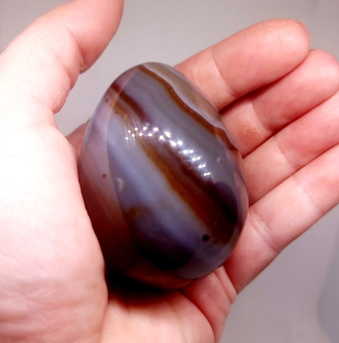 TRANSLUCENT BANDED AGATE POLISHED EGG 163 g - AURA PROTECTION