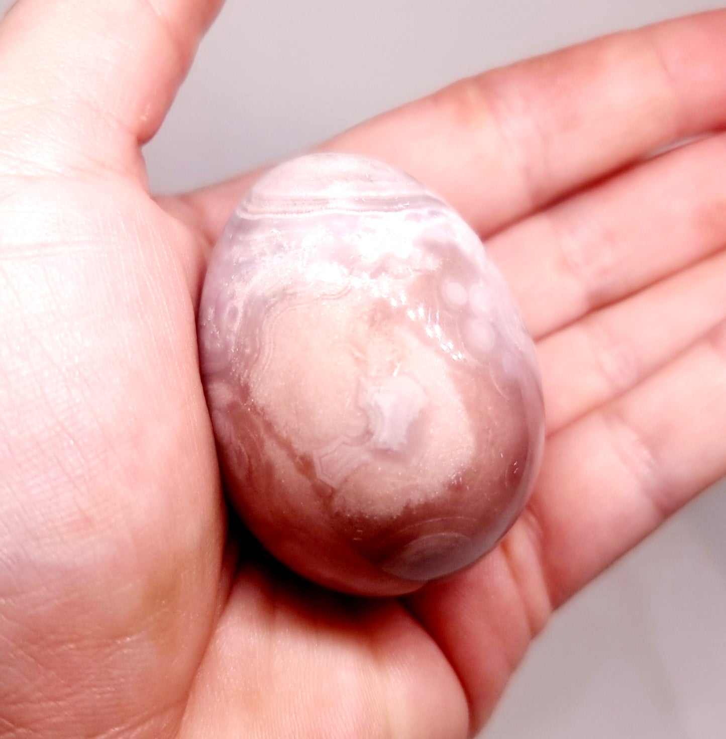 WHITE ORBICULAR OCEAN JASPER POLISHED EGG 96 g - TRANQUILITY