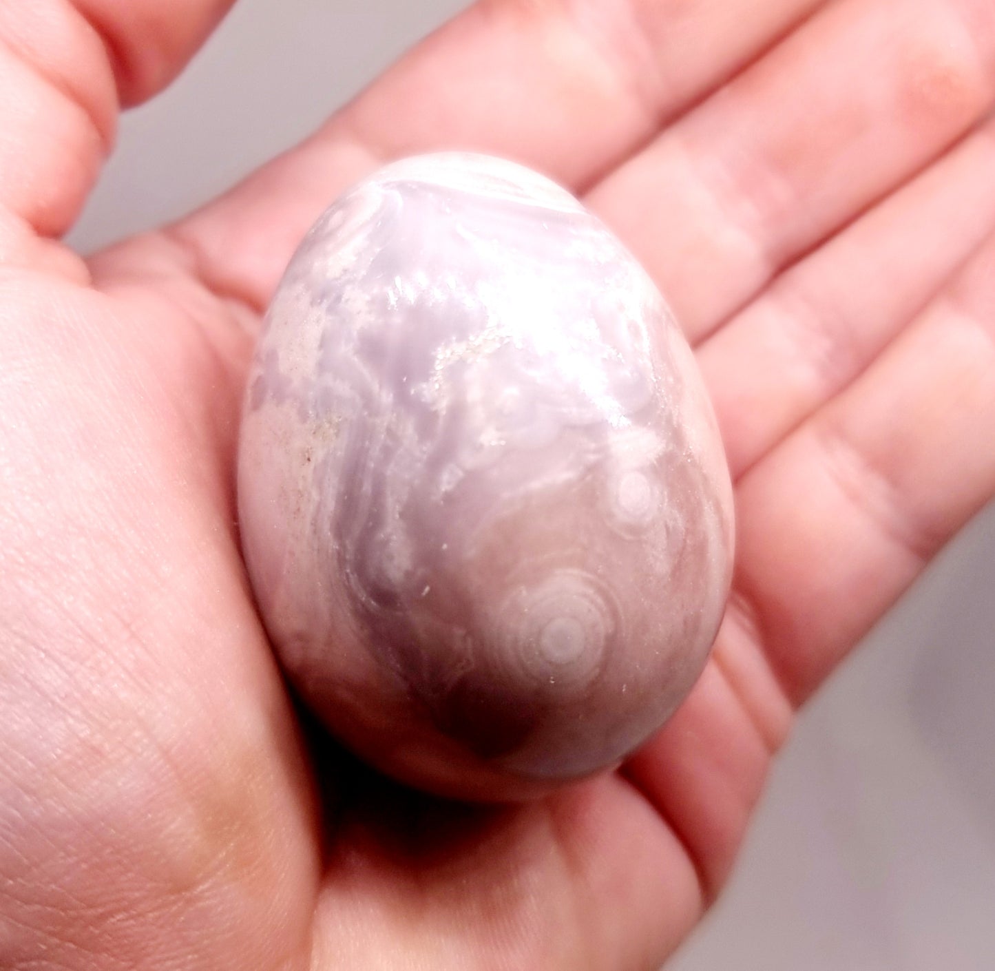 WHITE ORBICULAR OCEAN JASPER POLISHED EGG 96 g - TRANQUILITY