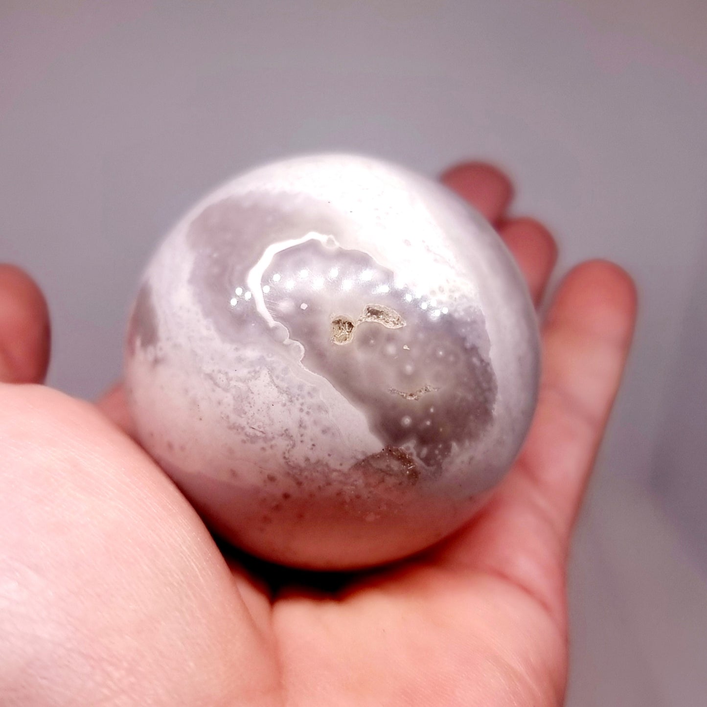 WHITE ORBICULAR OCEAN JASPER POLISHED SPHERE 6 cm - TRANQUILITY