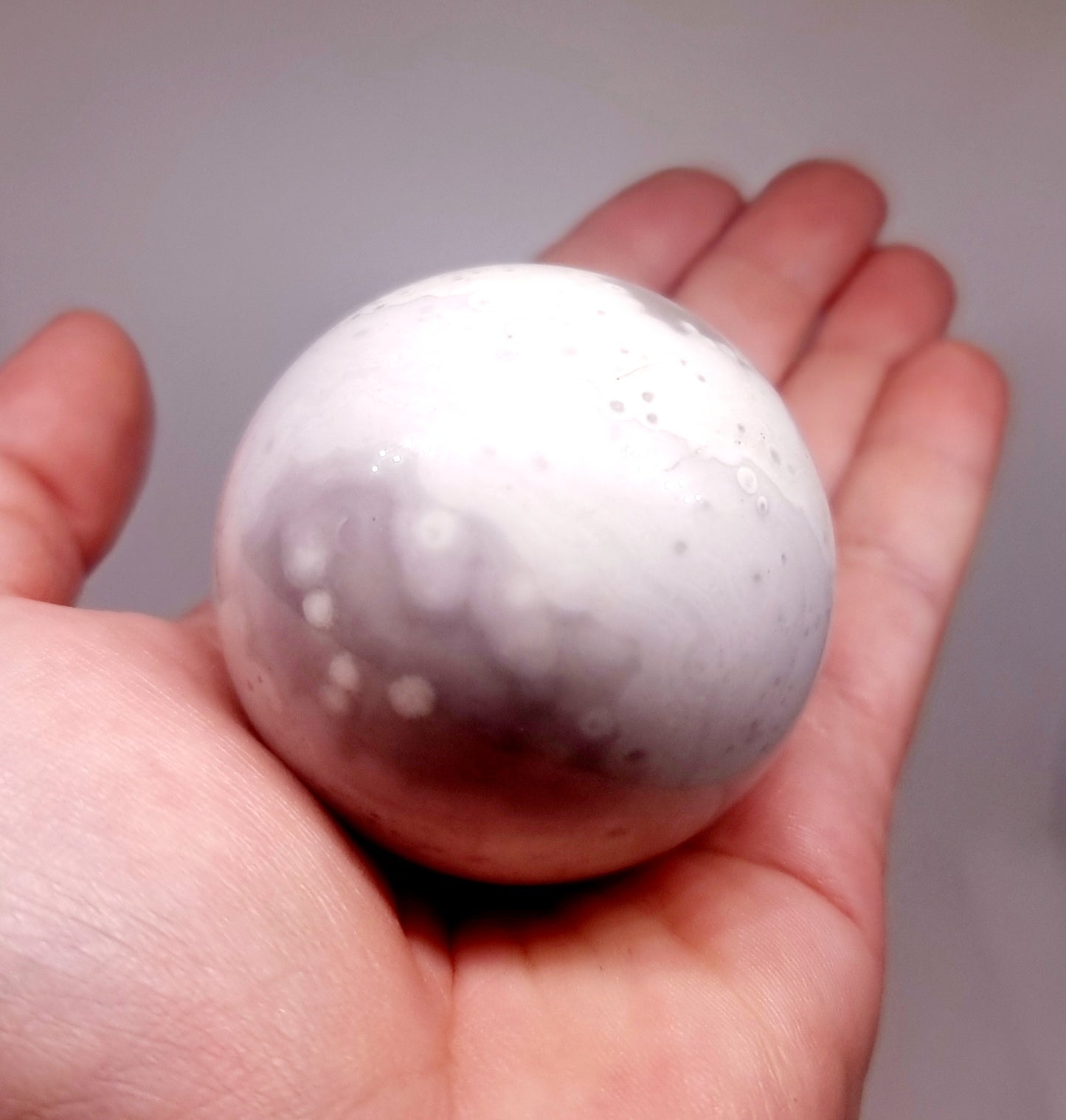 WHITE ORBICULAR OCEAN JASPER POLISHED SPHERE 6 cm - TRANQUILITY