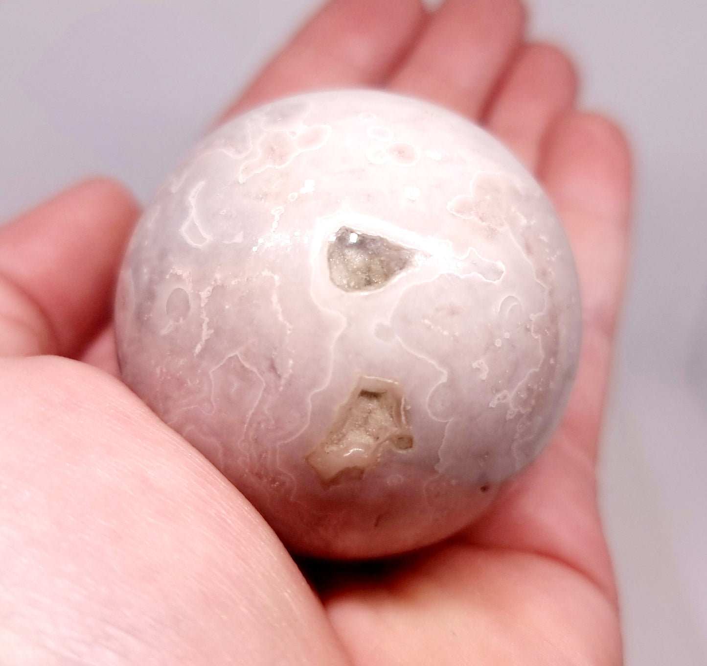 WHITE ORBICULAR OCEAN JASPER POLISHED SPHERE ( A ) 6 cm - TRANQUILITY