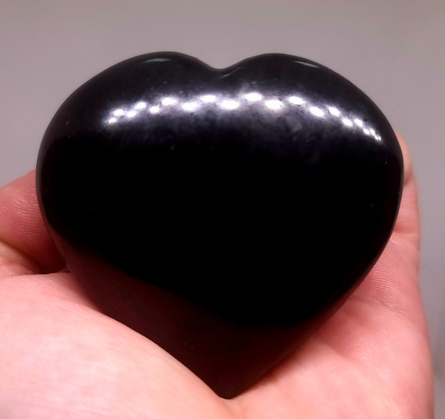 BLACK BASALT POLISHED HEARTS 6 cm - HOT STONES