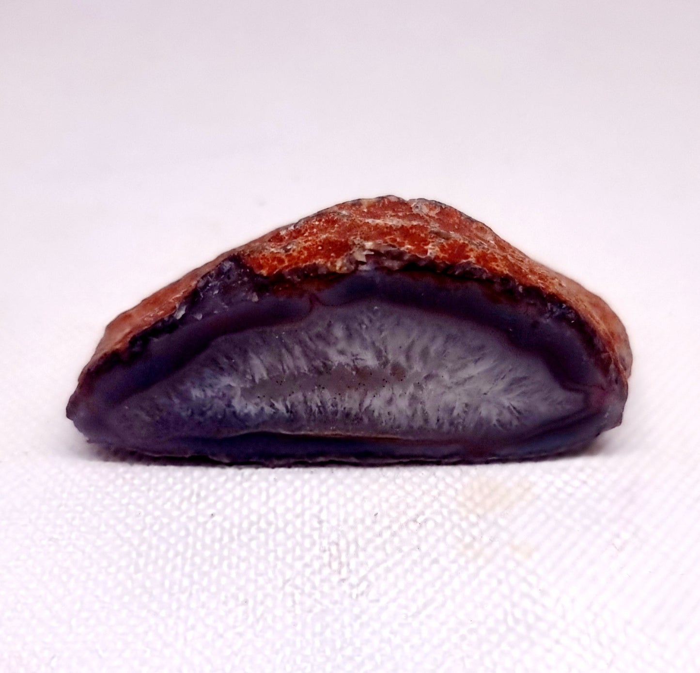 POLISHED RED SASHE RIVER AGATE FREE FORM 113 g - GROUNDING