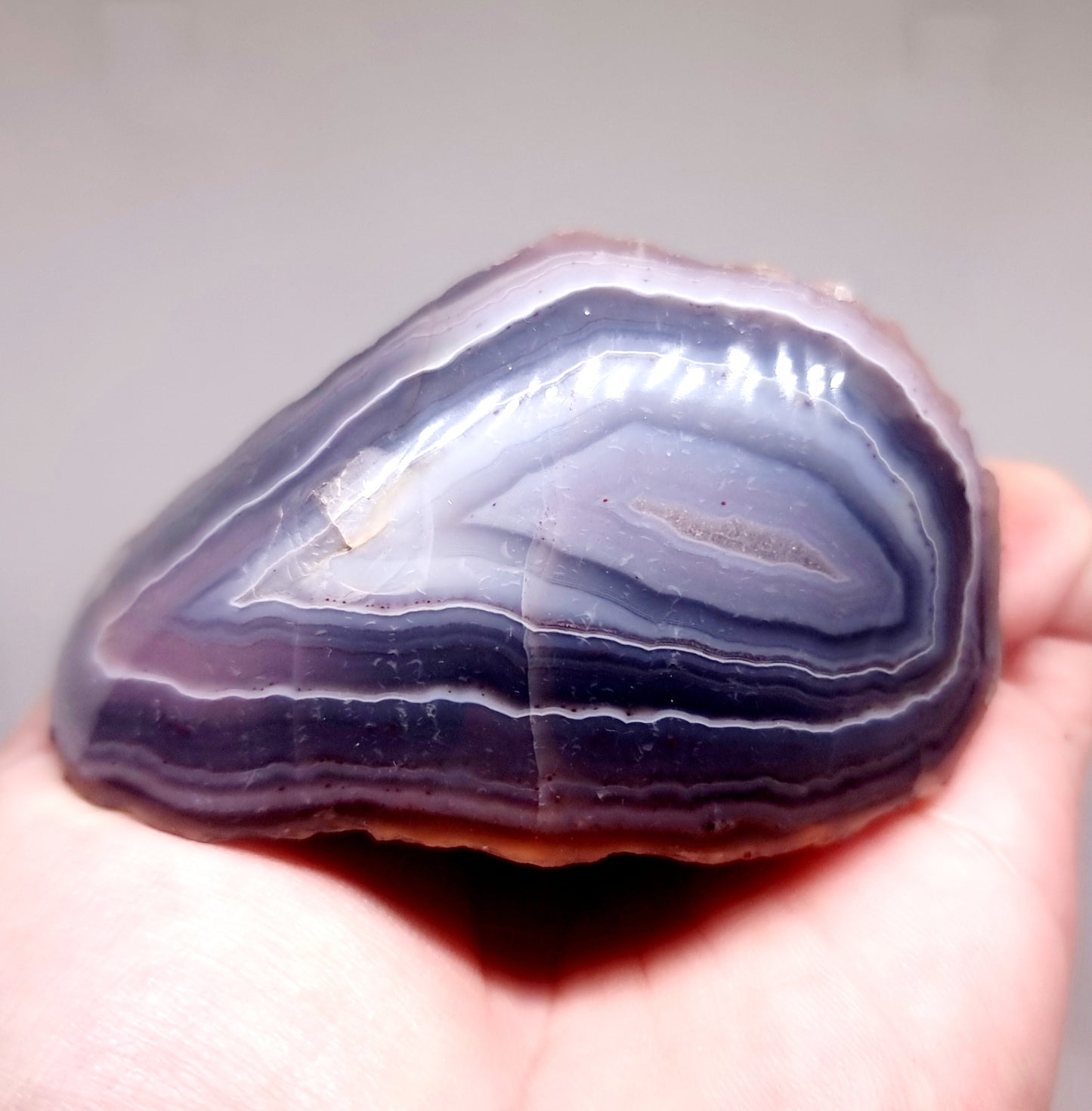 POLISHED RED SASHE RIVER AGATE FREE FORM 177 g - GROUNDING