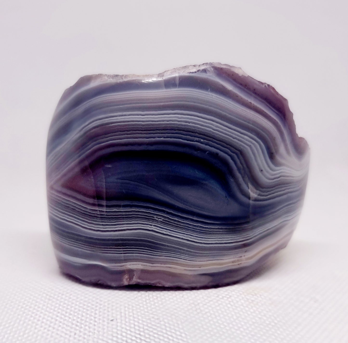 POLISHED RED SASHE RIVER AGATE FREE FORM 266 g - GROUNDING