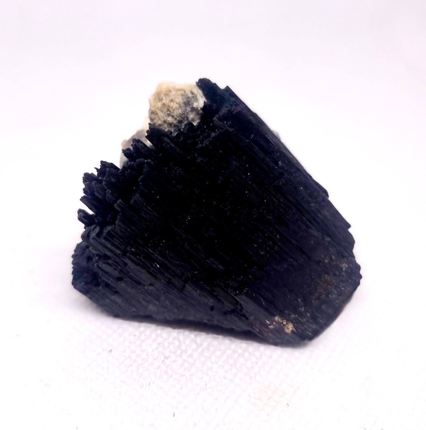 BLACK SCHORL TOURMALINE SPECIMEN 117 g - SHAMANIC PROTECTION