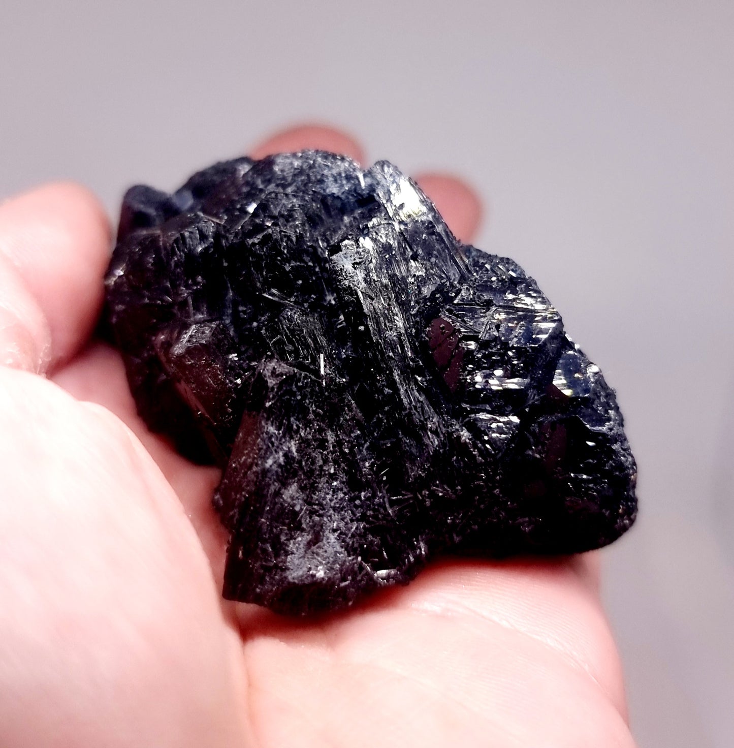 BLACK SCHORL TOURMALINE SPECIMEN 101 g - SHAMANIC PROTECTION