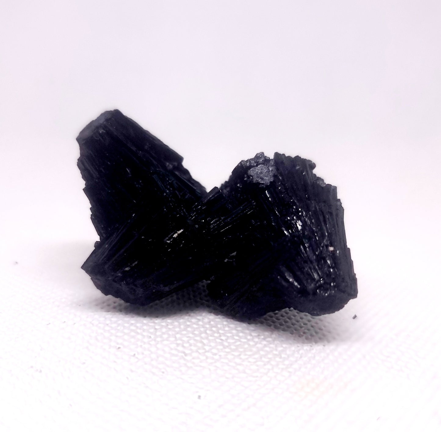 BLACK SCHORL TOURMALINE SPECIMEN 54 g - SHAMANIC PROTECTION