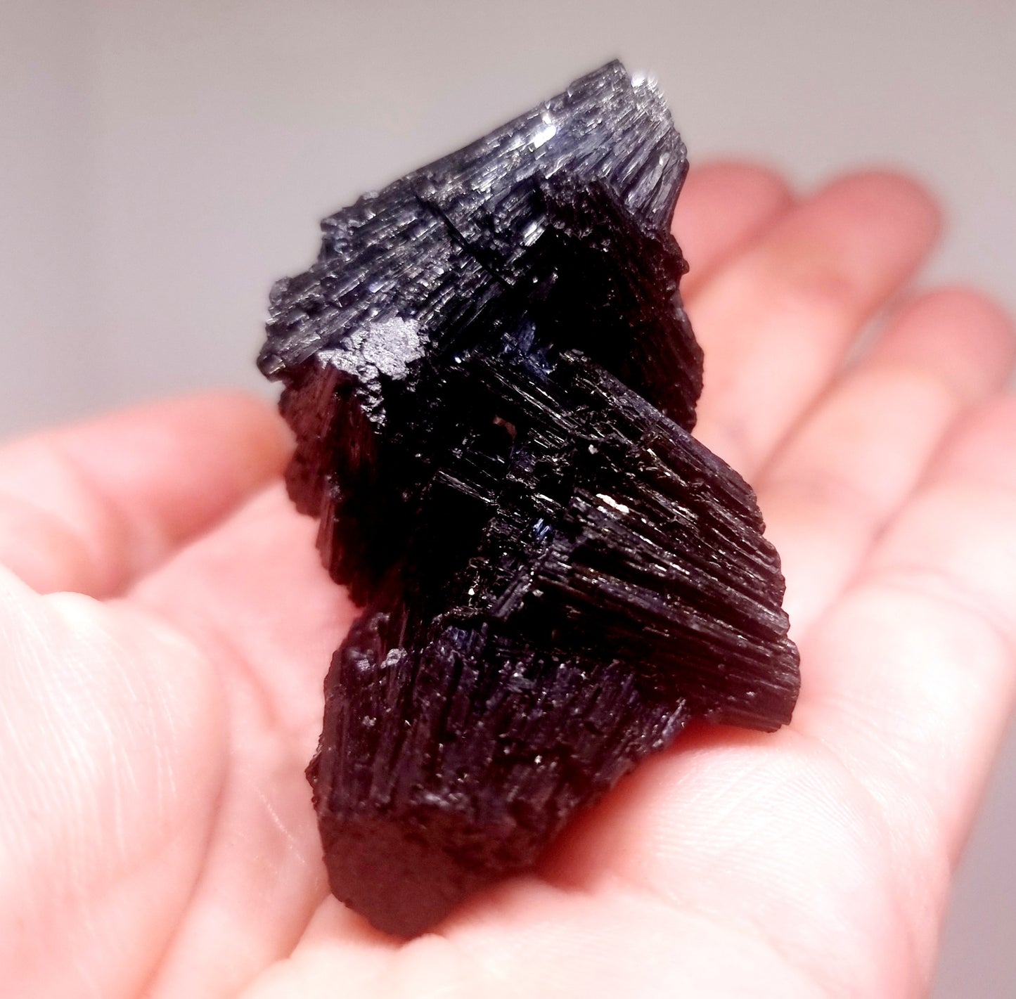 BLACK SCHORL TOURMALINE SPECIMEN 54 g - SHAMANIC PROTECTION