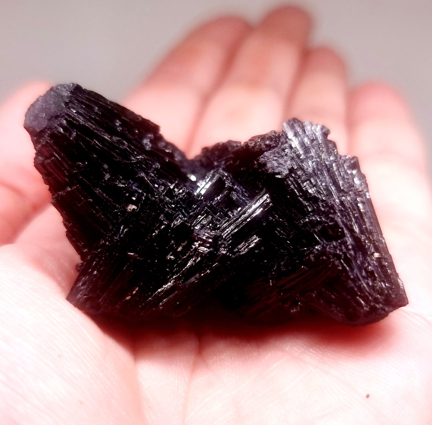 BLACK SCHORL TOURMALINE SPECIMEN 54 g - SHAMANIC PROTECTION