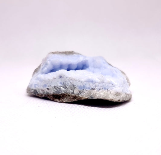 BLUE LACE AGATE GEODE 89 g - SERENITY, COMMUNICATION & INNER CALM