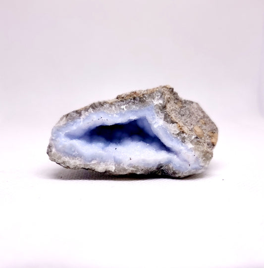 BLUE LACE AGATE GEODE 106 g - SERENITY, COMMUNICATION & INNER CALM