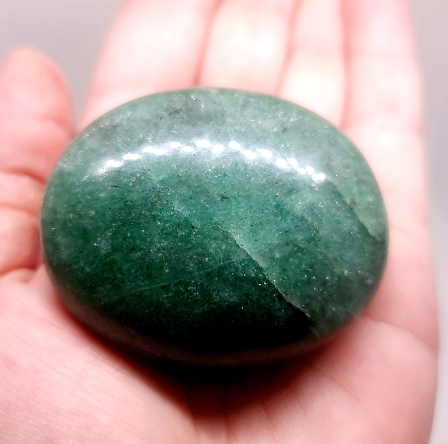 GREEN FUCHSITE QUARTZ POLISHED GALLET 106 g - ABUNDANCE