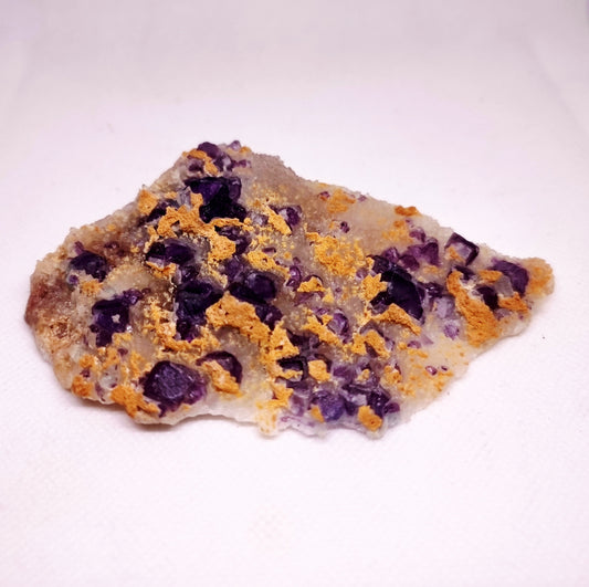 PURPLE CUBIC FLUORITE SPECIMEN 178 g - CLARITY & ENERGY
