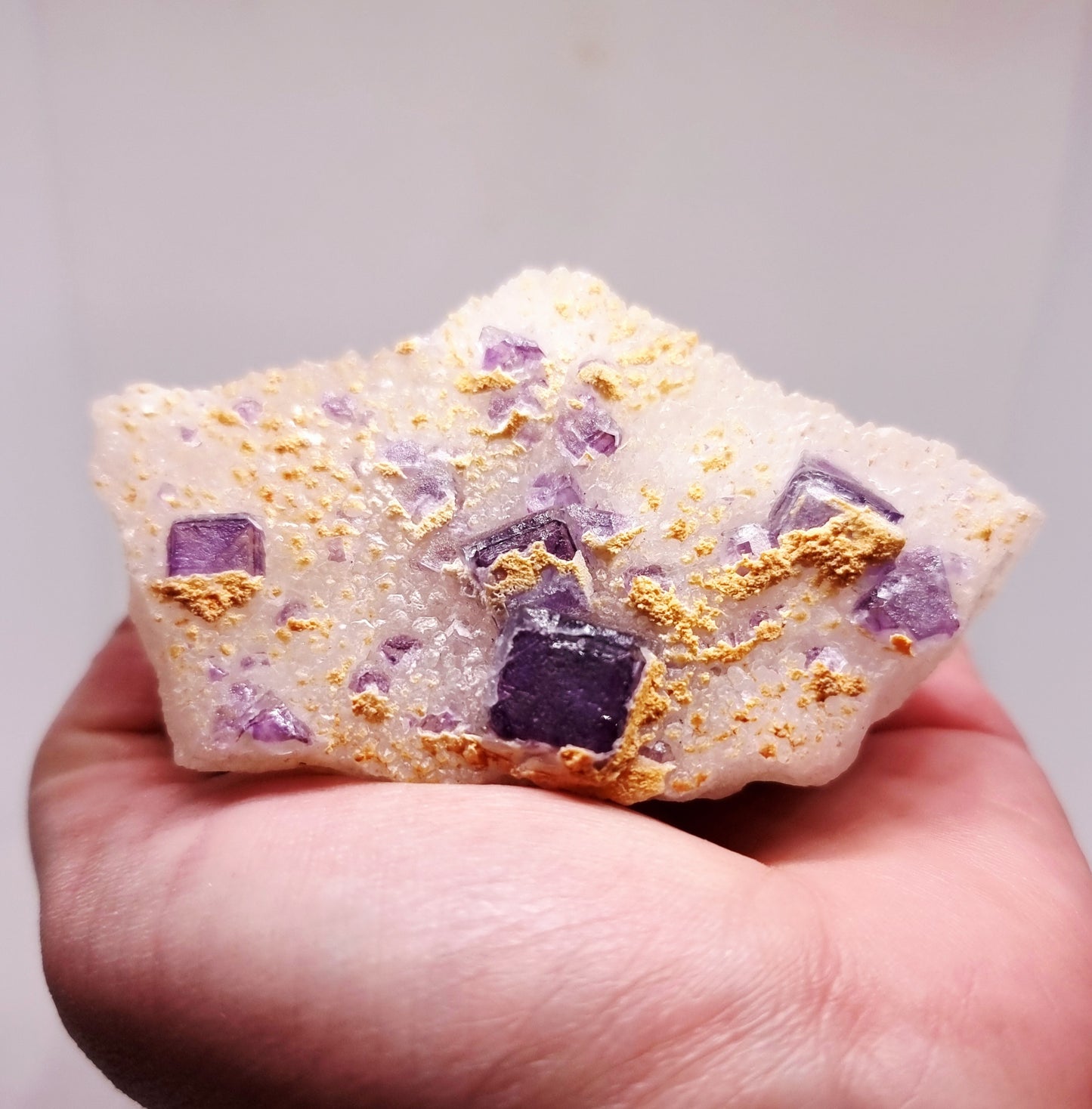 PURPLE CUBIC FLUORITE SPECIMEN 102 g - CLARITY & ENERGY