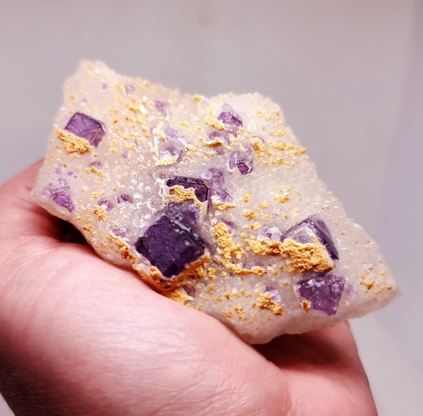 PURPLE CUBIC FLUORITE SPECIMEN 102 g - CLARITY & ENERGY