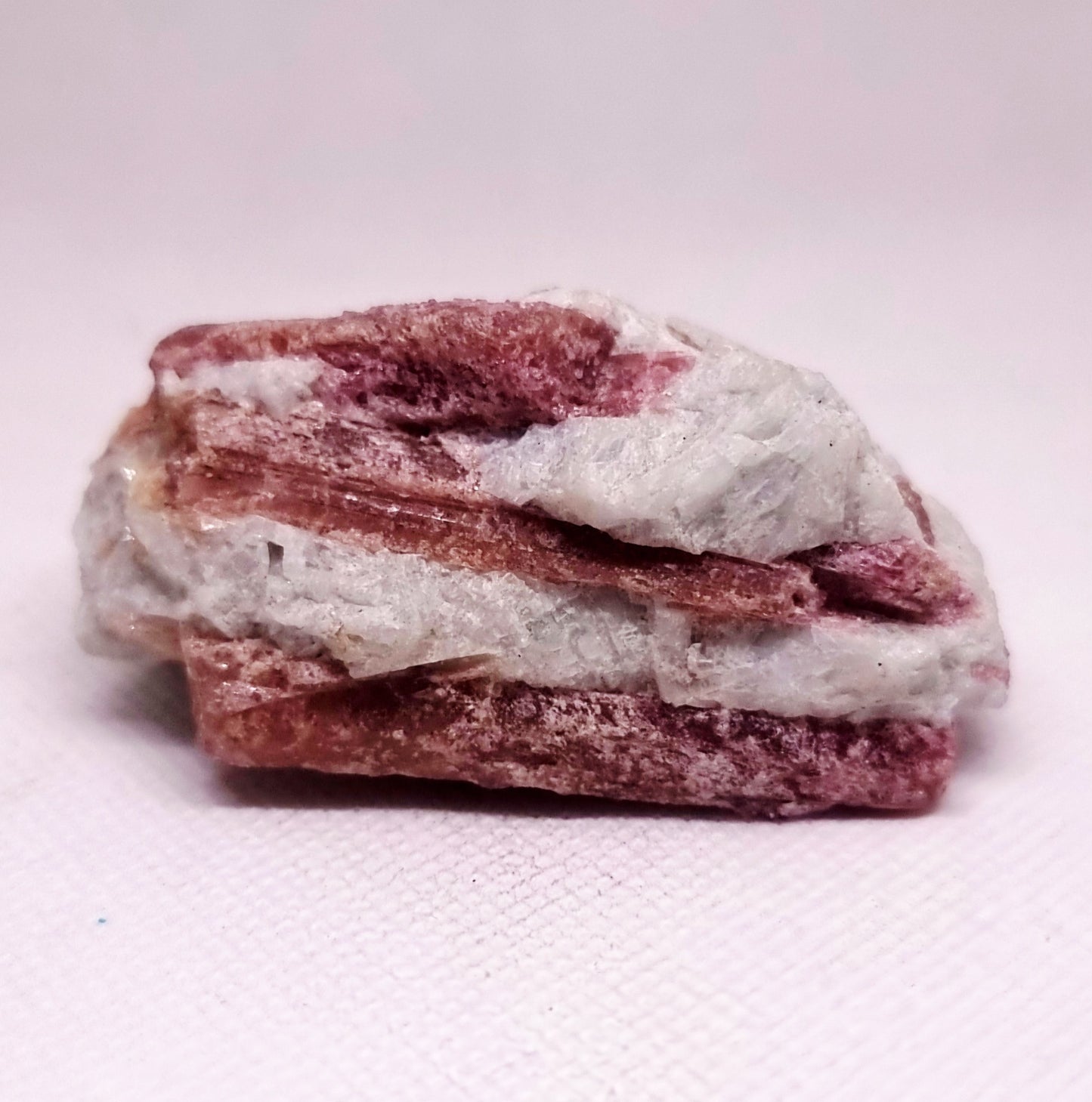 PINK RUBELLITE TOURMALINE IN SCHIST 116 g - PROTECTION