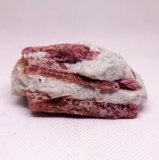 PINK RUBELLITE TOURMALINE IN SCHIST 116 g - PROTECTION