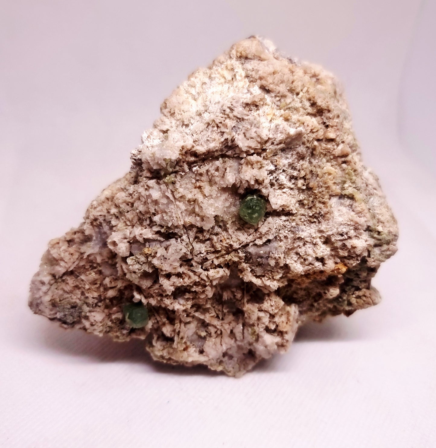 RARE GREEN DEMANTOID GARNET MATRIX SPECIMEN 549 g - LOVE & CREATIVITY