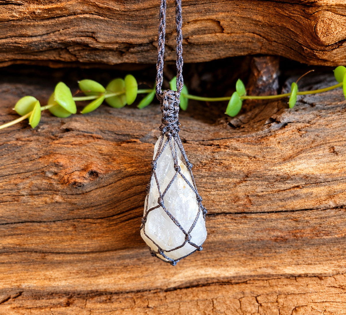 CLEAR QUARTZ ROUGH POINT MACRAME NECKLACE