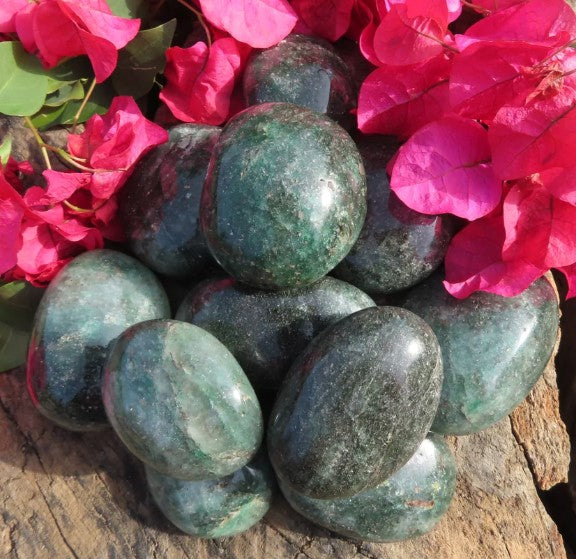 GREEN FUCHSITE QUARTZ GALLETS