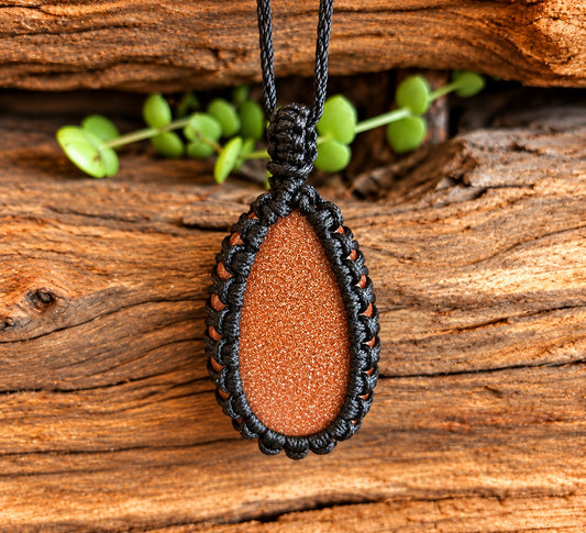 GOLDSTONE  MACRAME NECKLACE - AMBITION