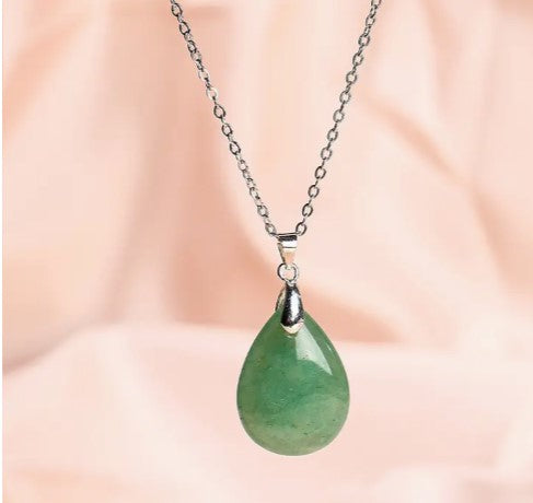 GREEN AVENTURINE PENDANT NECKLACE - ABUNDANCE & PROSPERITY