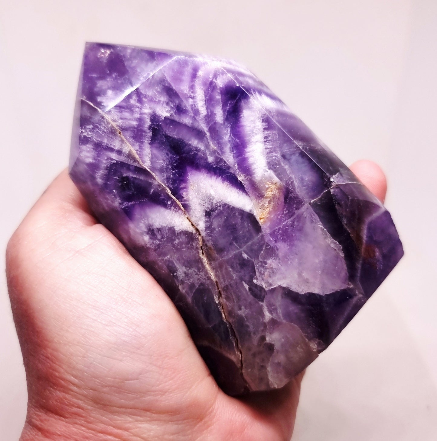 CHEVRON AMETHYST POLISHED TOWER POINT 298 g - INTUITION