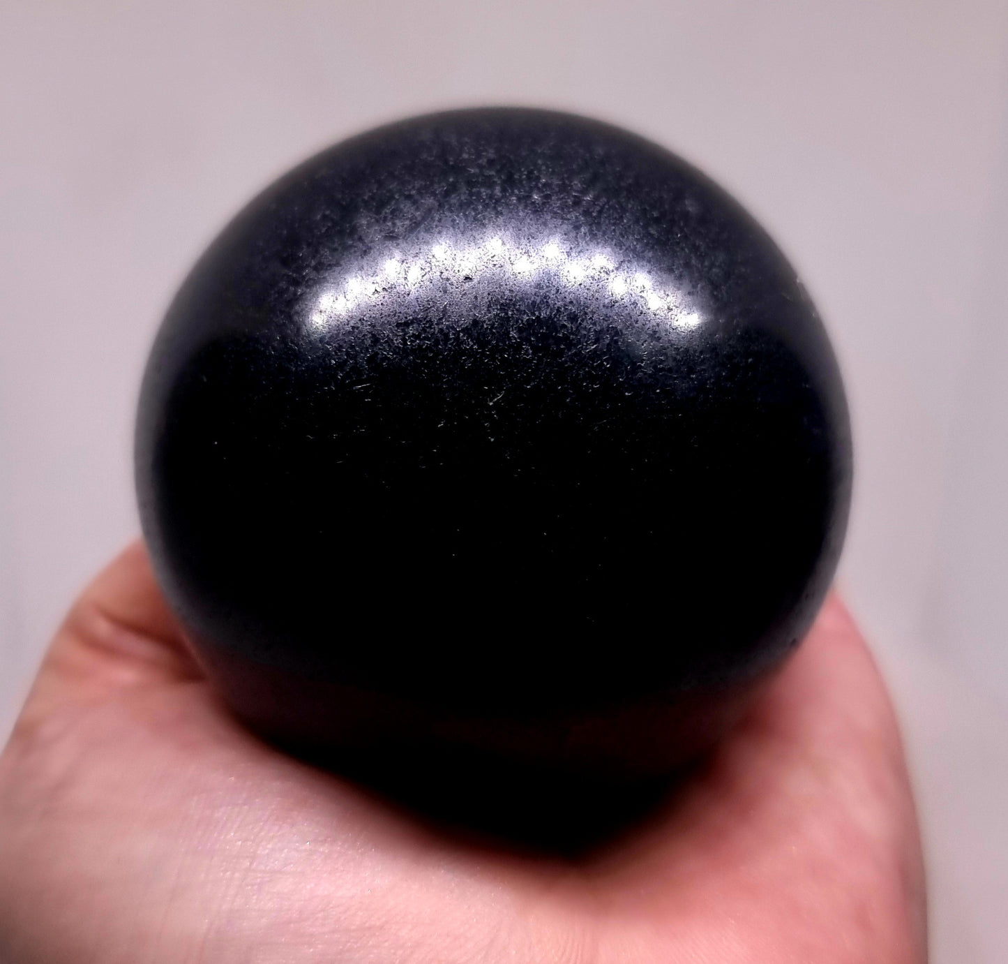 BLACK TOURMALINE POLISHED SPHERE 6 cm - SHAMANIC PROTECTION