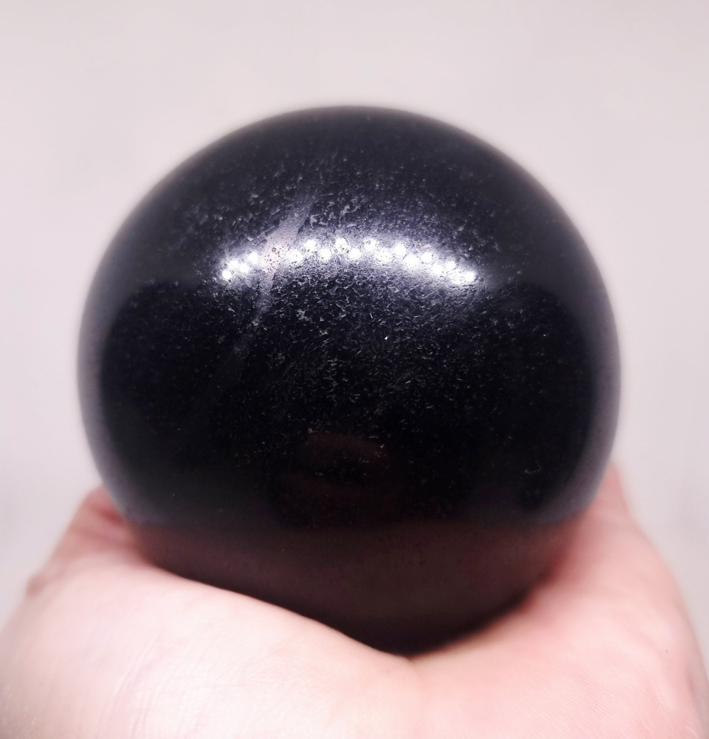 BLACK TOURMALINE POLISHED SPHERE 7 cm - SHAMANIC PROTECTION