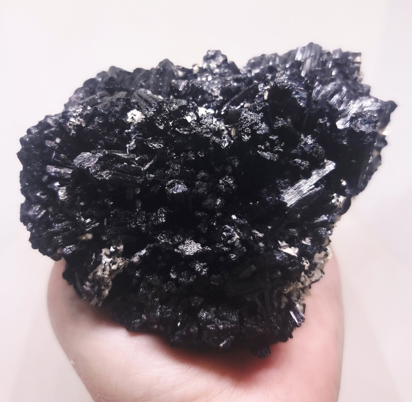 BLACK SCHORL TOURMALINE SPECIMEN 594 g - SHAMANIC PROTECTION