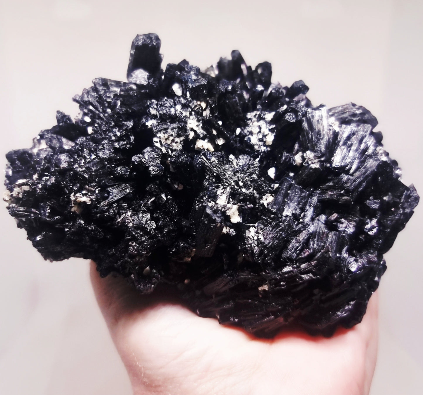 BLACK SCHORL TOURMALINE SPECIMEN 594 g - SHAMANIC PROTECTION