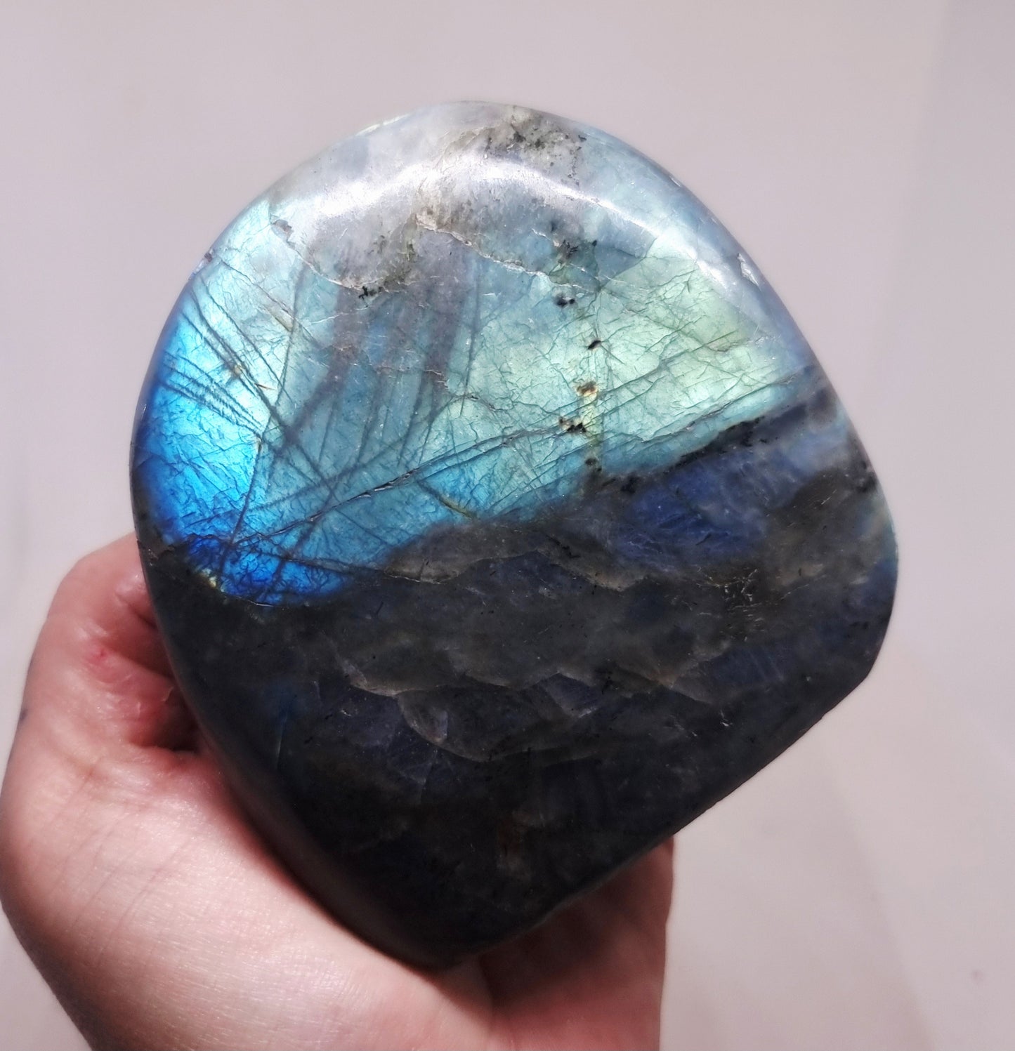 BLUE & GREEN FLASH LABRADORITE FREEFORM 395 g - CLAIRVOYANCE