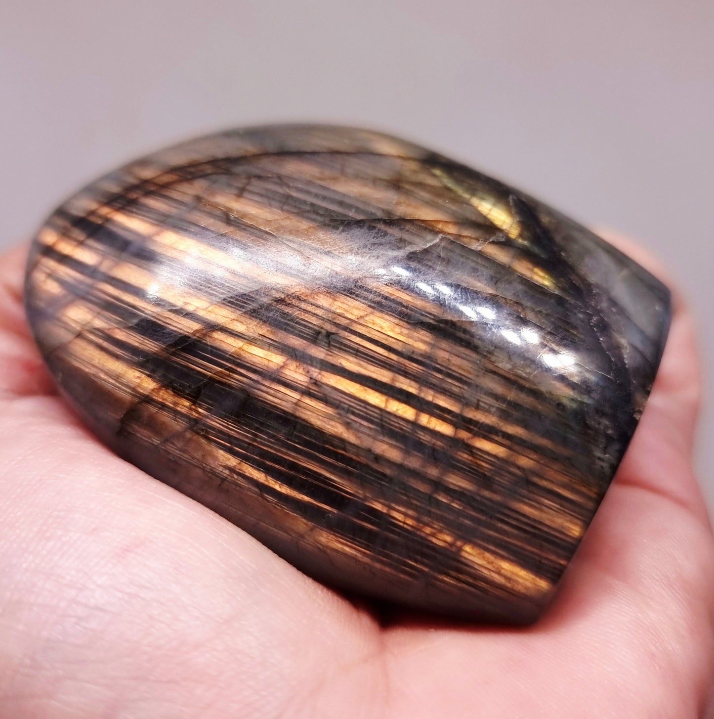 ORANGE FLASH LABRADORITE FREEFORM 142 g - CLAIRVOYANCE