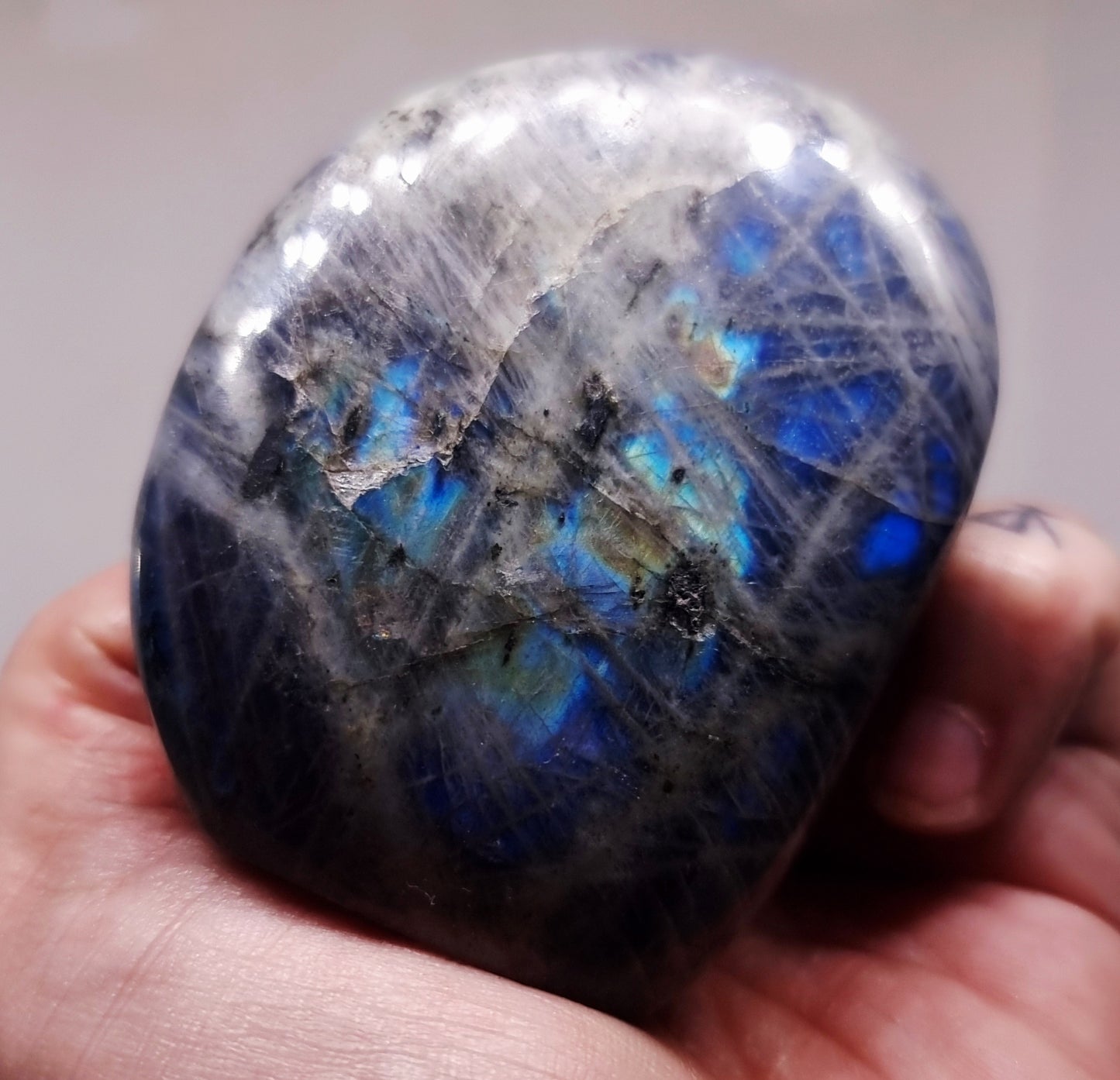 BLUE & GREEN FLASH LABRADORITE FREEFORM 199 g - CLAIRVOYANCE