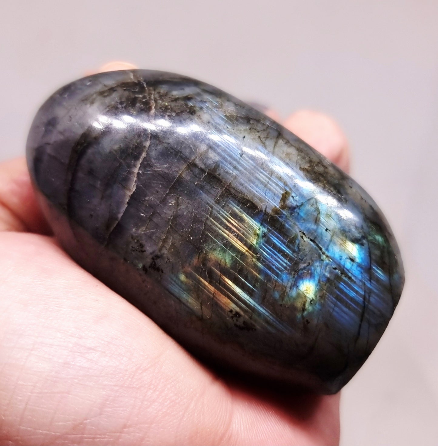 BLUE & GREEN FLASH LABRADORITE FREEFORM 177 g - CLAIRVOYANCE