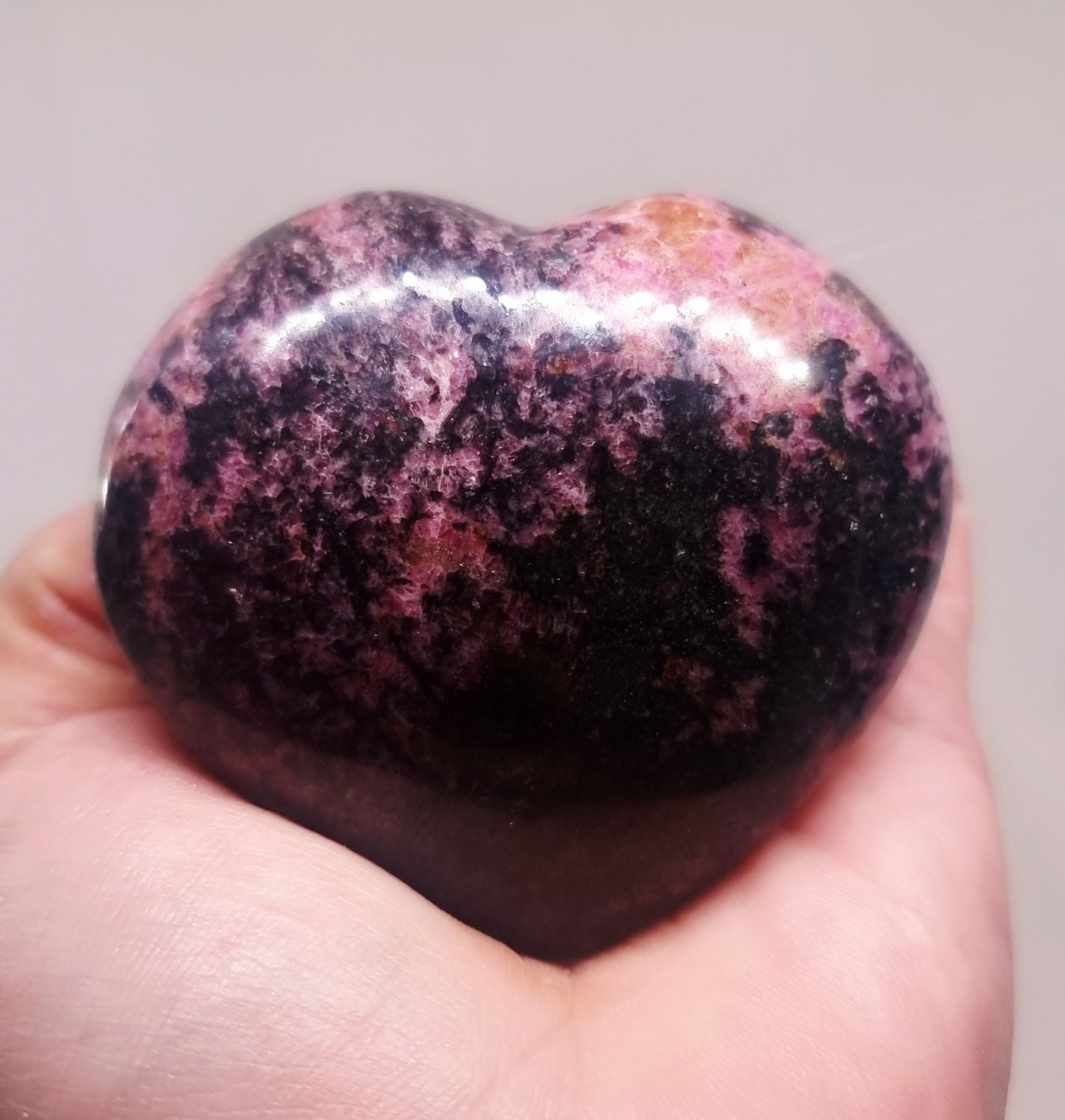 RHODONITE POLISHED HEART 263 g - LOVE & COMPASSION
