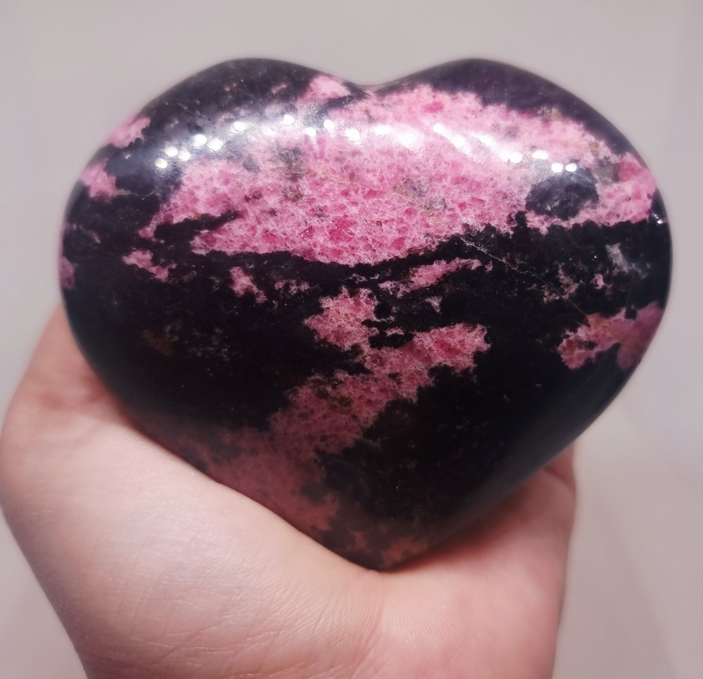 RHODONITE POLISHED HEART 432 g - LOVE & COMPASSION