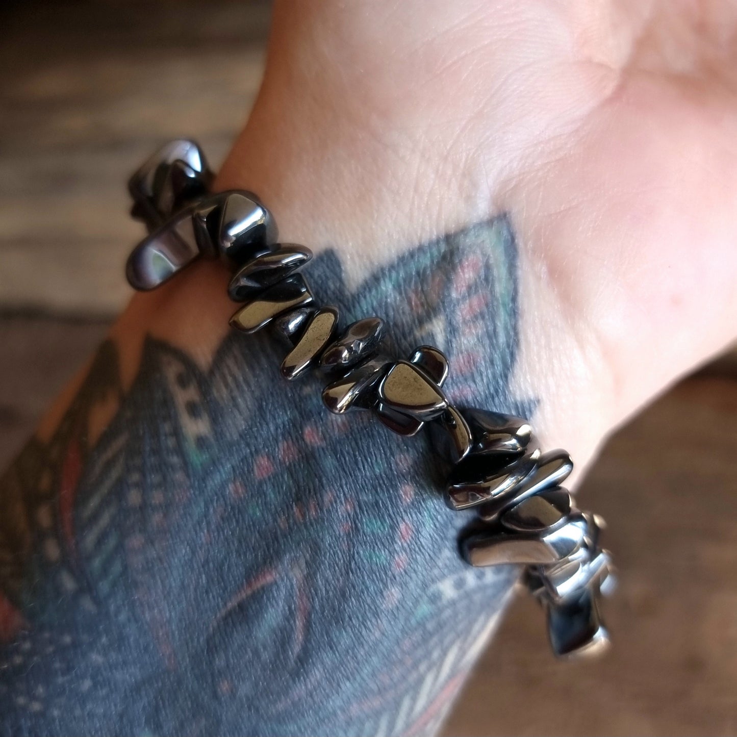 HEMATITE CHIPPED BRACELET - GROUNDING AND PROTECTION