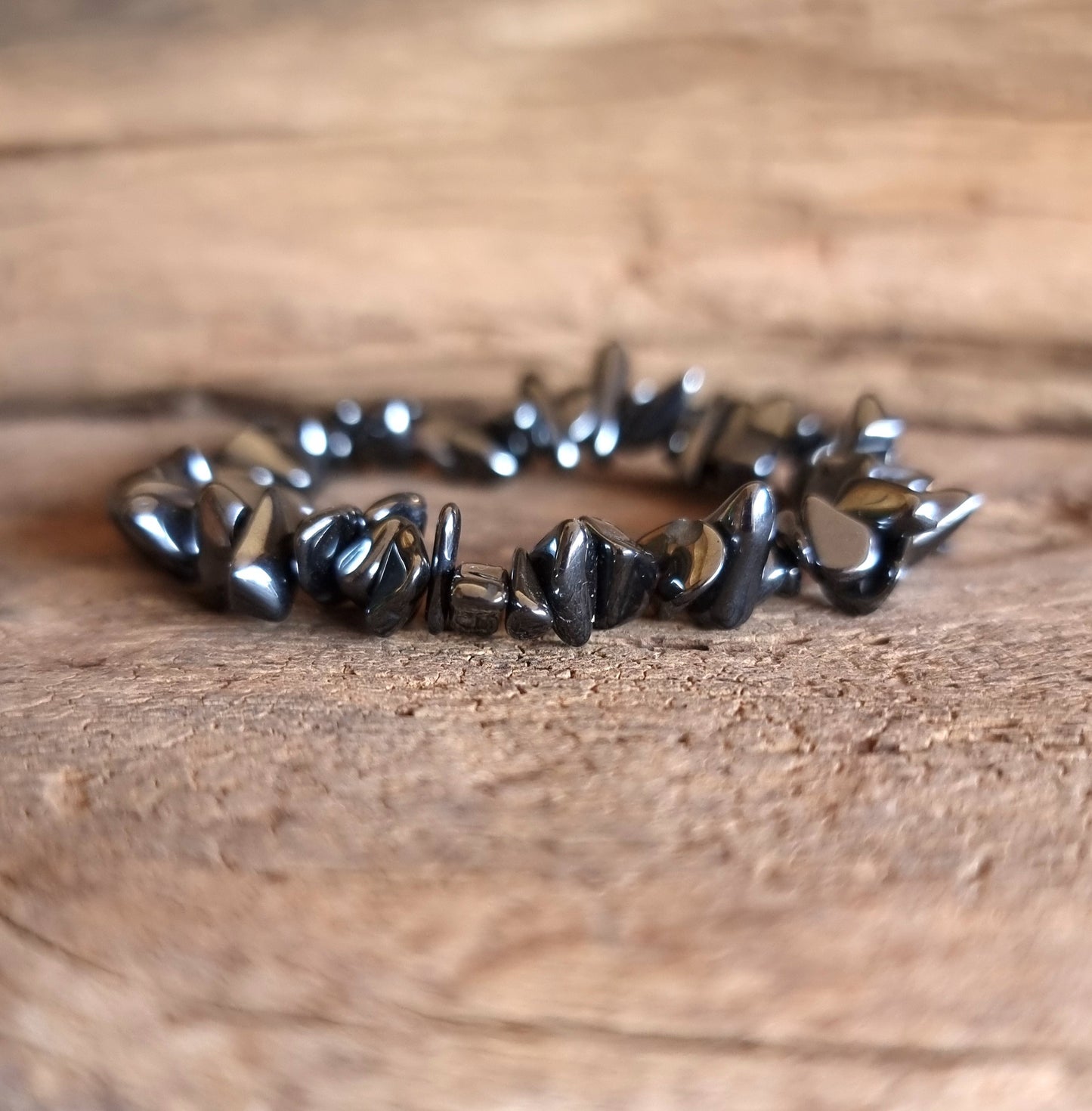HEMATITE CHIPPED BRACELET - GROUNDING AND PROTECTION