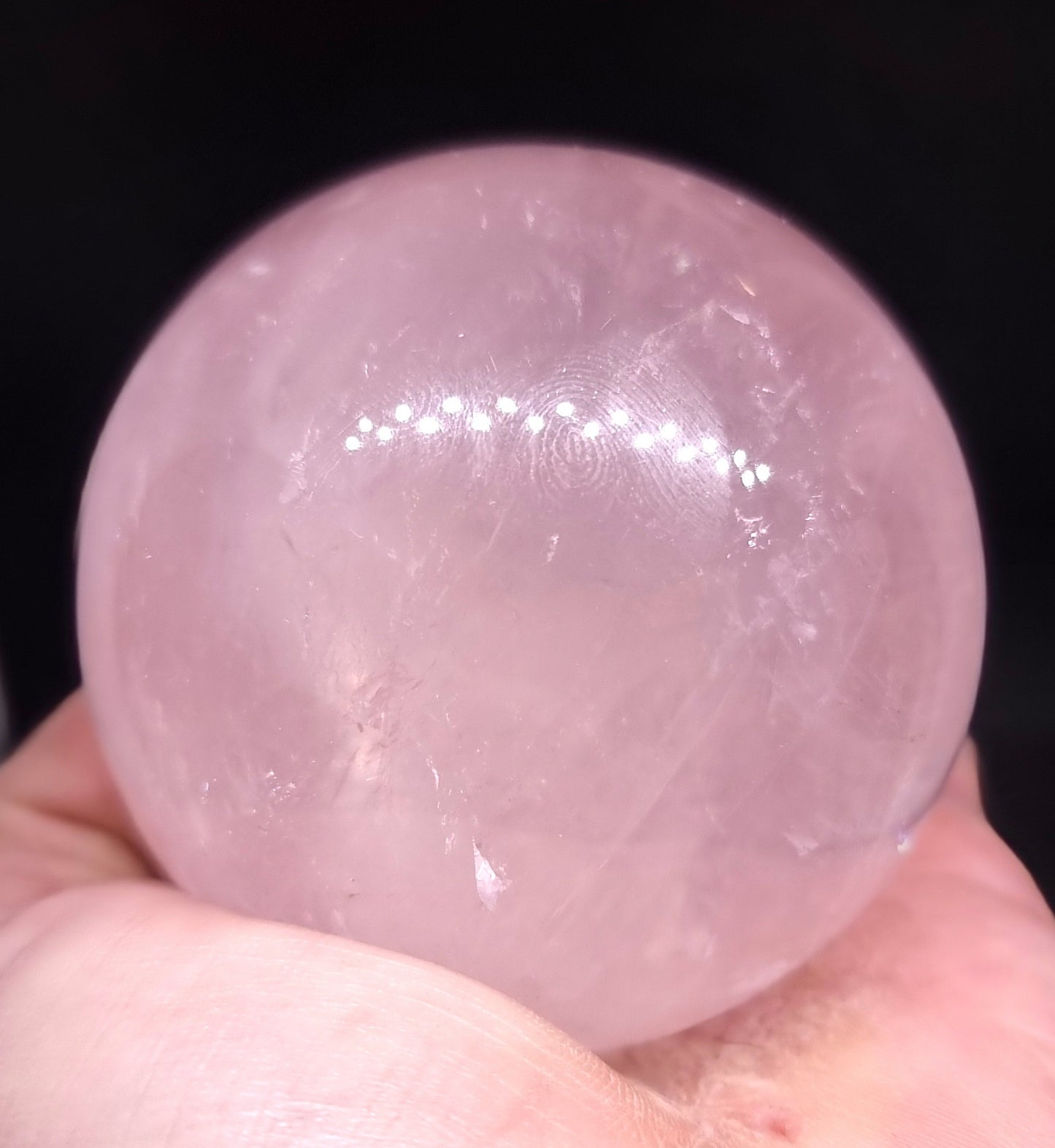 ROSE QUARTZ WITH STAR ASTERISM POLISHED SPHERE 5 cm ( 417g )